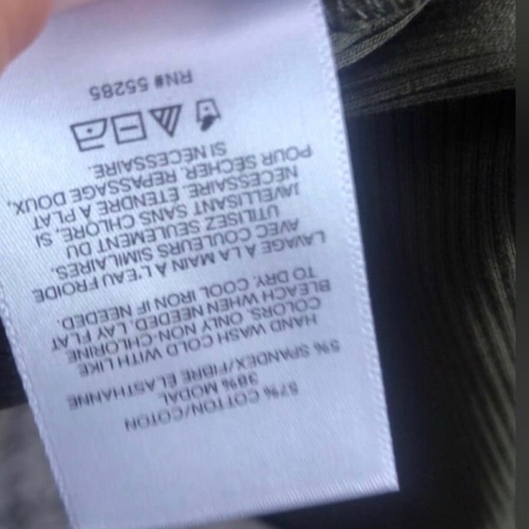 EXPRESS V-wire bust, ribbed bodysuit on or off shoulder, snap closure NEW tags - Picture 10 of 13